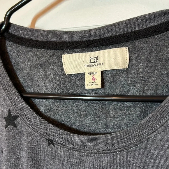 Thread and supply star sweatshirt size medium gray, black lightweight, crewneck - Picture 3 of 6